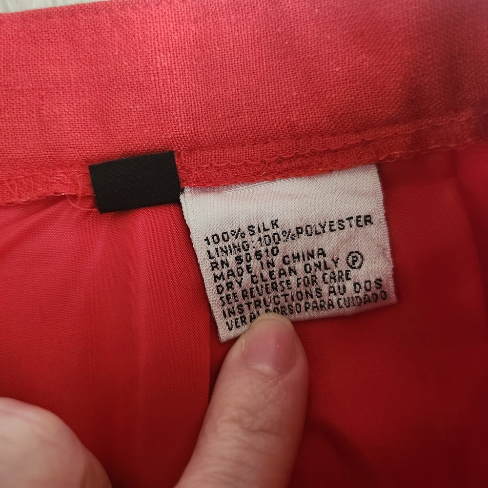 Vintage 100% Silk Red Pencil Skirt Lined Back Vent Size 14P Petite - Picture 2 of 7